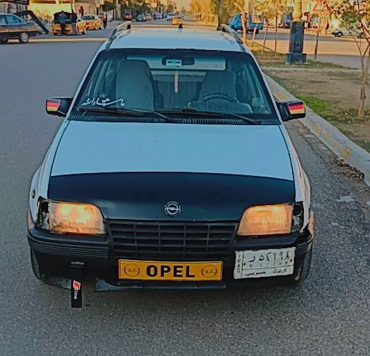 16
دفتر بانزين 
شرط وكاله وتحويل 
اوبل كاديت للبيع موديل 90محرك 18 كير عادي رقم كركوك الماني سنويه عاج كير عادي  كلها بل شرط سياره جاهز 4 تايرات جديد استيرن باور باتري جديد دوشمه جديد لاضربه ولا صبغ على بلاد سعرها 16ورقه قفله بدون معامله شراي خابر كركوك حي عسكري ***********
