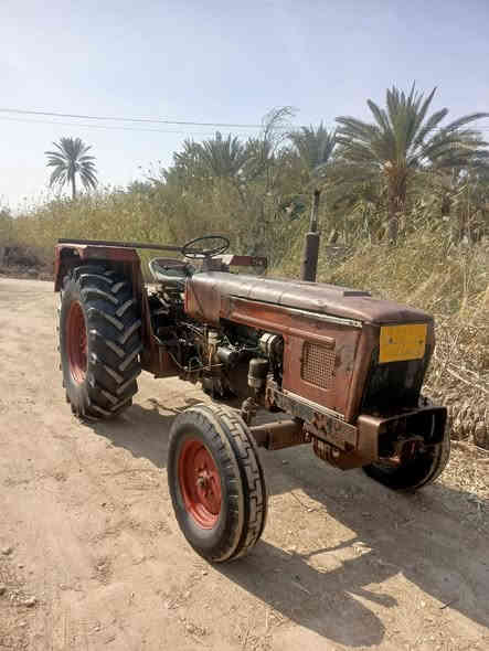 السلام عليكم عنتر للبيع موديل 87بدون رقم جاهزه نكره سلف تايرات جدد باور ستيرن جاهزه للعمل المكينه بدون معدات لحالها وسعره 3700وبيها مجال قليل مكان بابل سدة الهنديه اتصل *********** مامتواجد عل فيس
