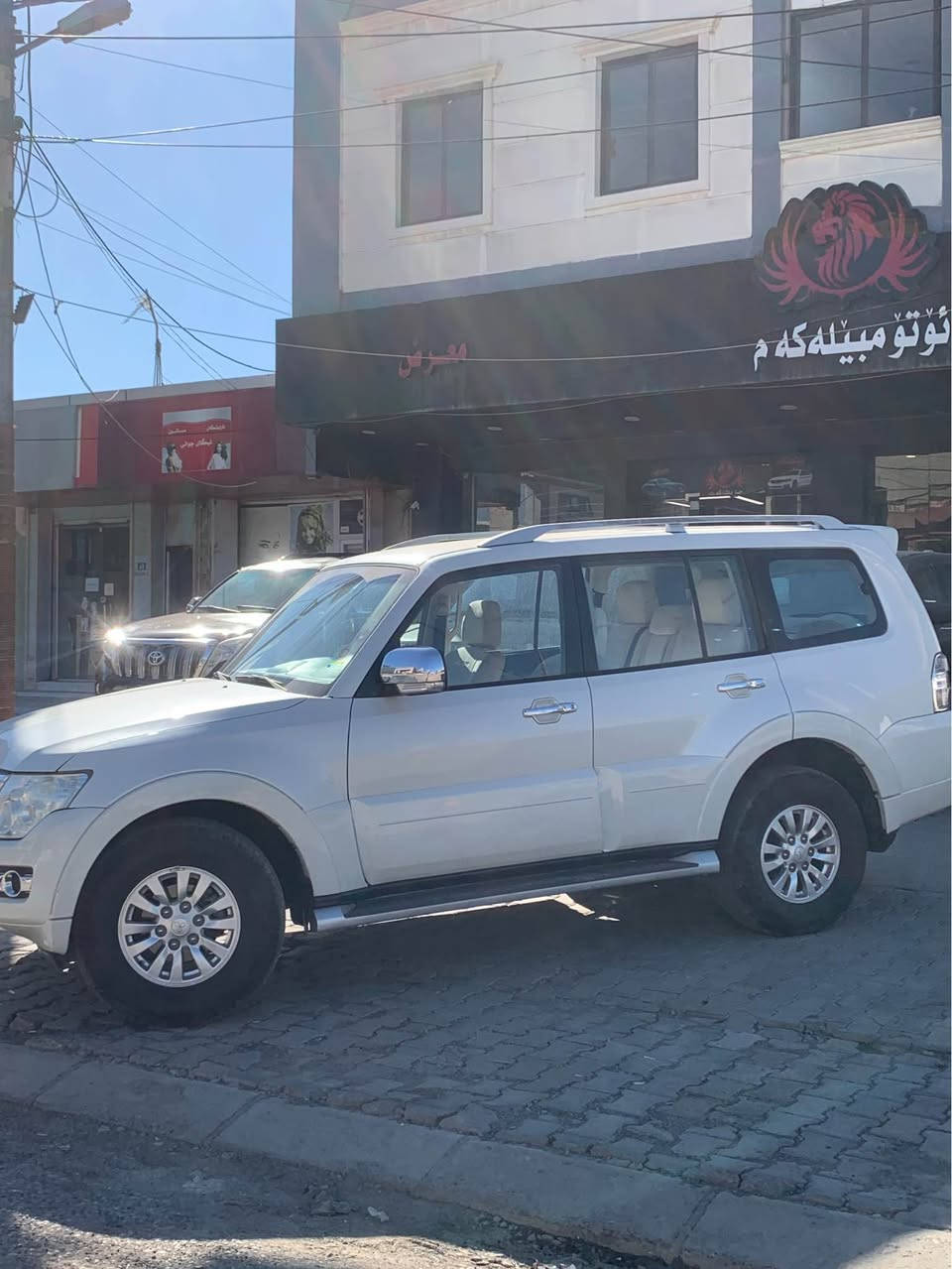 ▪️باجيرو  pajero  . موديل 2015 ▪️
▪️مواصفات دبل اكسل ▪️
▪️كلين بدون صبغ ، سيارة نظيف مال بيت ▪️
▪️رقم اربيل سنوية و هزة جديد ▪️
▪️محرك / V6 , 3000 كبس بشرط ▪️
▪️ماشي فقط ( ١٠٠ ) الف كم ▪️
▪️عنوان اربيل / *********** ▪️
▪️سعر ( ١٥٩ $ ) ▪️ أربيل, العراق
