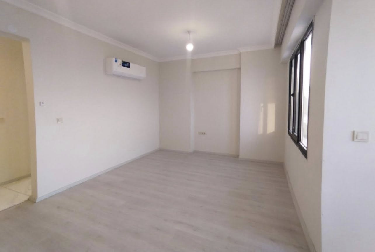 شقق للإيجار
‎غرفة و صالة و مطبخ 

‎مشروع لالاف توين تاورز

‎فارغ

***********
