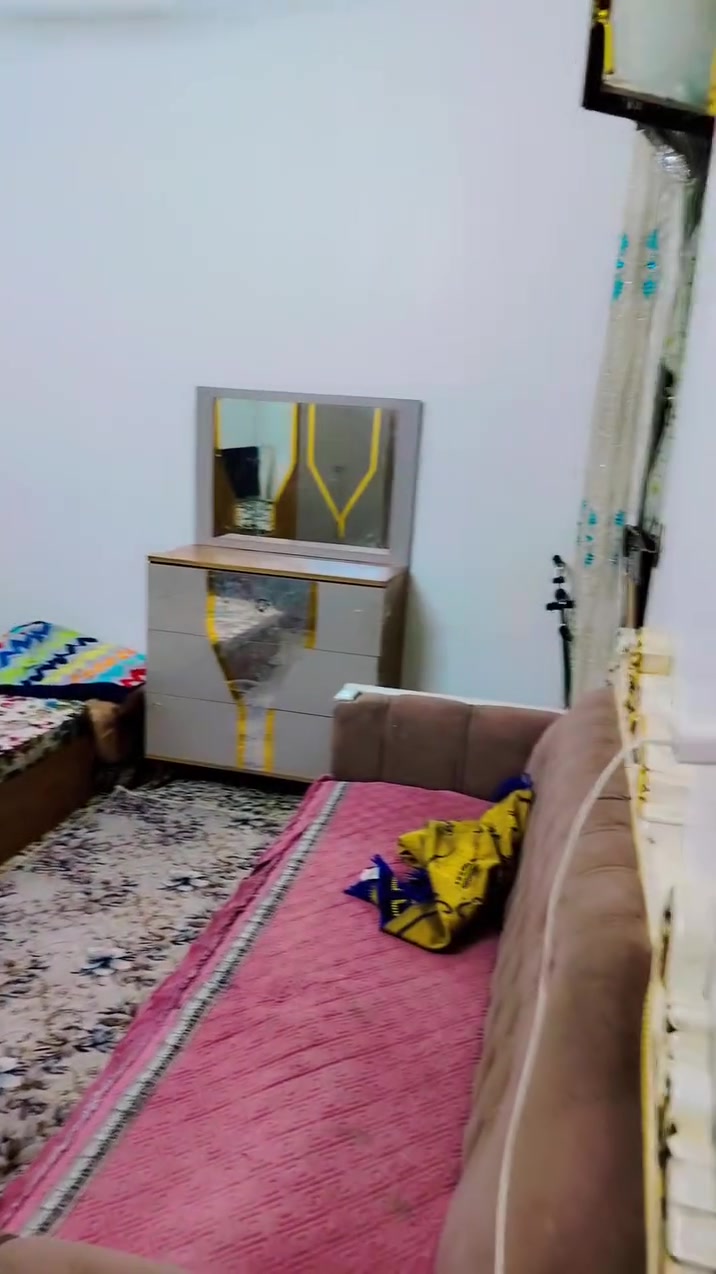 دار لبيع المساحه 100 متر 10 في ركن الشعب حي المهندسين زراعي الفرع التاسع طابق او نص المنطقة كامل الخدمات من كلشي والي يشوفها يكول هاي مستحيل زراعي هلكد ماحلوه ومرتبه للستفسار الانتصال ***********
