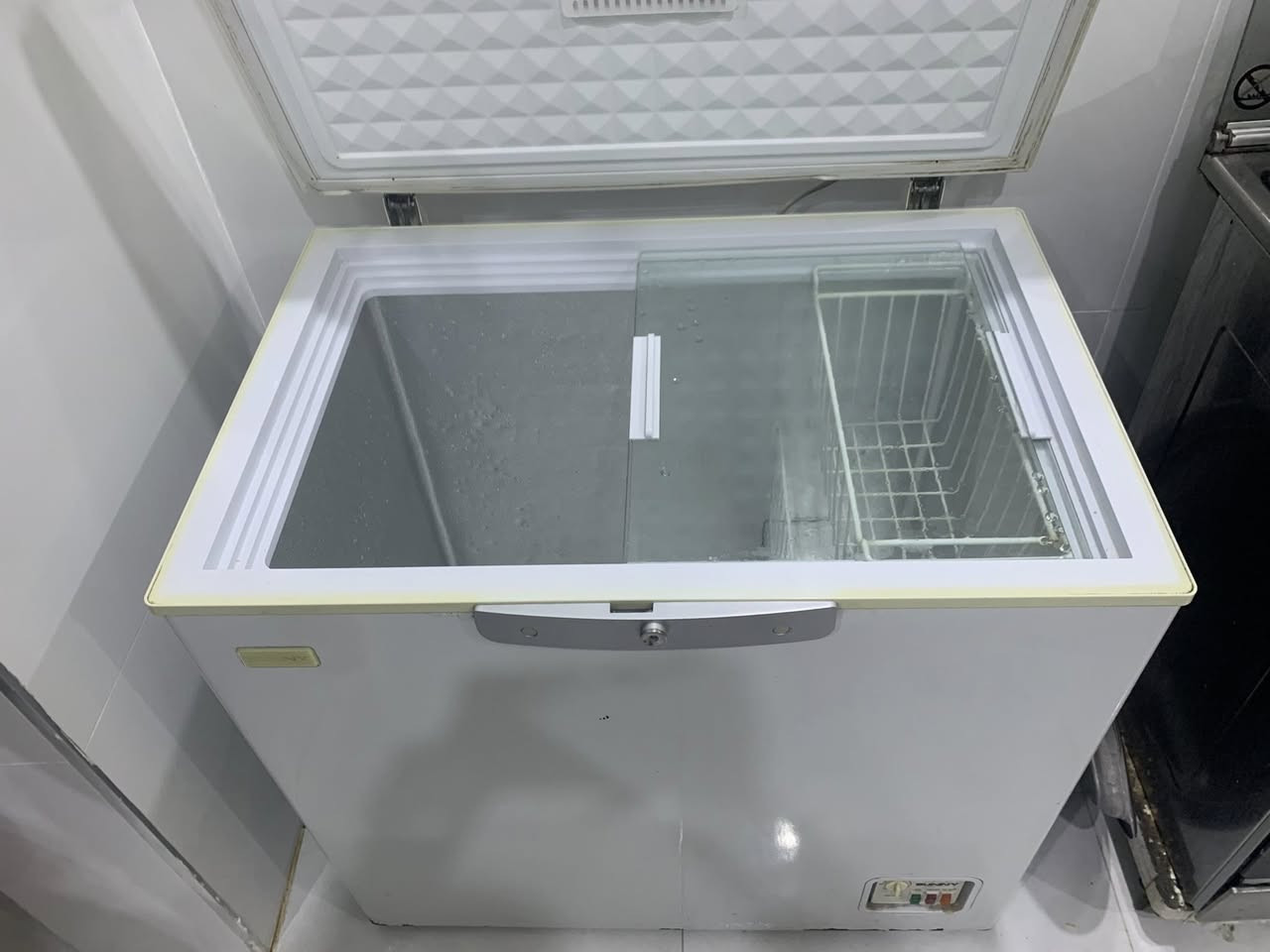 مجمده نظيف شرط  سعر 130الف


**إذا كنت صاحب هذا الإعلان وتريد حذفه لأي سبب، رجاءا أرسل رسالة إلى الدعم الفني**