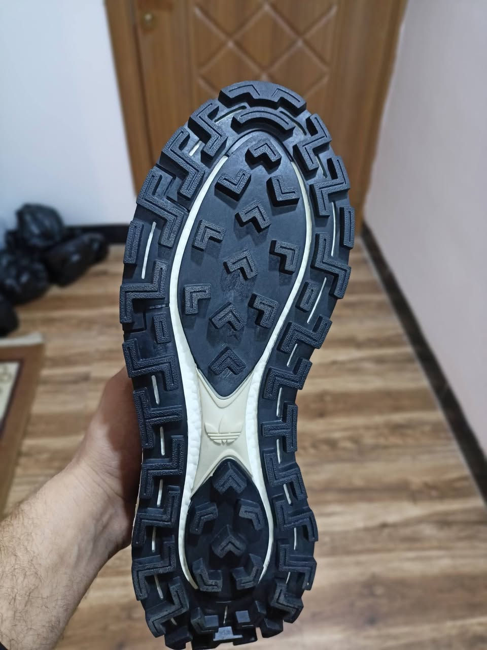 ادداس اسود مطعم بيج اسفل بوست يجي مسند داخل الحذاء قياس 44


**إذا كنت صاحب هذا الإعلان وتريد حذفه لأي سبب، رجاءا أرسل رسالة إلى الدعم الفني**