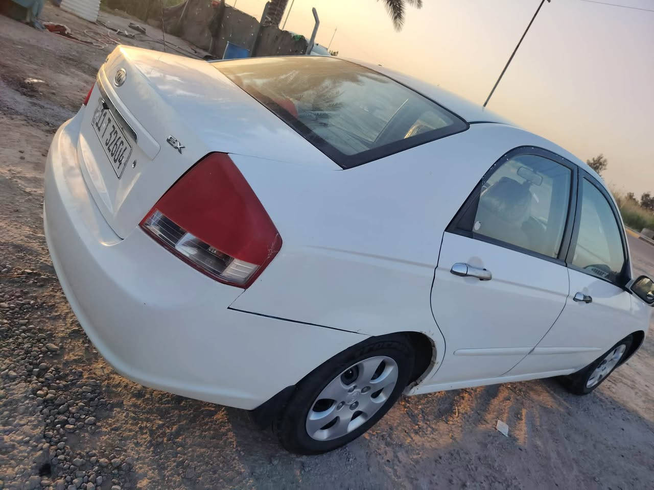 سبكترا 2008 سياره. حلوه وخير من الله جاهزه  من كلشي. وسوناره مرفوق ويه الصور رقم الهاتف ***********
