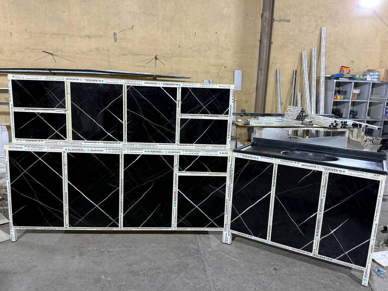 🔥🔥🔥

المنيوم فصال وليس السوكي ❌
 
القياس مترين ارضي وملحق ومتر وعشرين سنك مرمر 
السعر// 310 الف