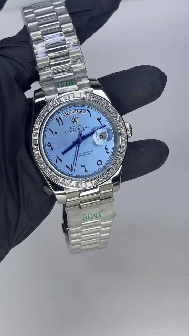 السلام عليكم شباب روليكس دي ديت سوبر كلين ارقام عربيه مينه تيفاني الكيس مرصع بالماس الصناعي للمهتمين التفاصيل والسعرمراسله الصفحه او اتصال واتساب ***********
