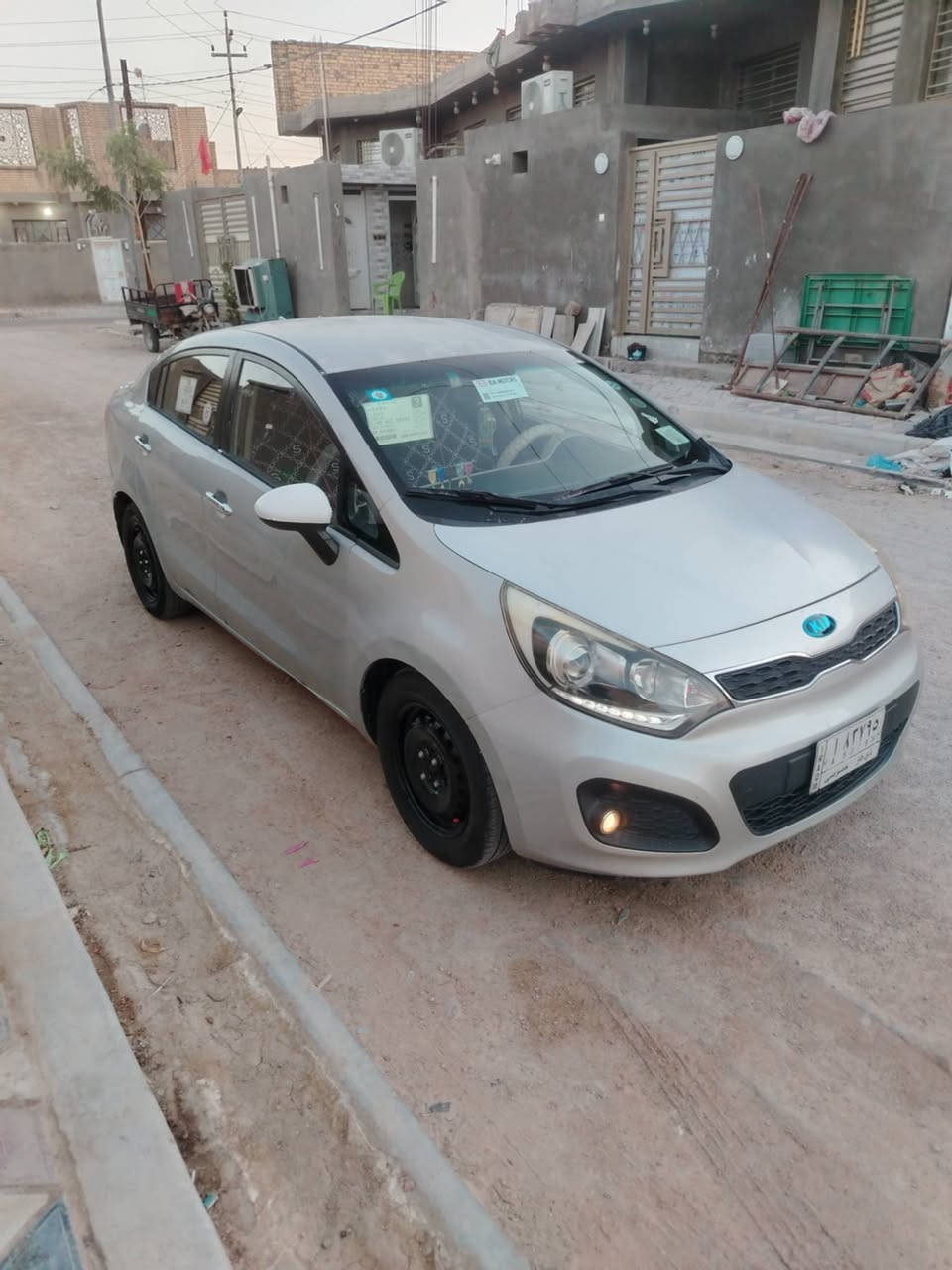 مرحبا كيا ريو 2015 خليجي 
سيارة نضيفة محرك كير شرط 
بيها 3قطع رش صبغ 

69سعرها 

***********
