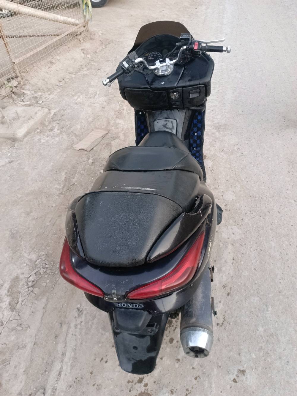 سلام عليكم شباب دراجه فورزه صفر 8 للبيع دراجه حلوه ونظيفه شلعتها تخبل كهربائيات كلها شغاله دراجه حلوه شتريتها وماعرفلها ف اريد ابيعها سعر 600وبيها مجال العنوان محافظه البصره قظاء المدينه للستفسار ***********