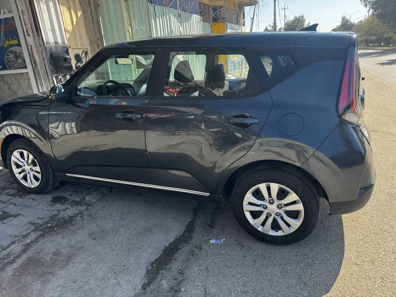 السلام عليكم
للبيع كيا صول 2025 مكينه 2000 دوش حادث جاملغ وباب بدون داخل ماشيه 10 وكاله تحويل بشرط 

مكان كربلاء 

***********

***********
