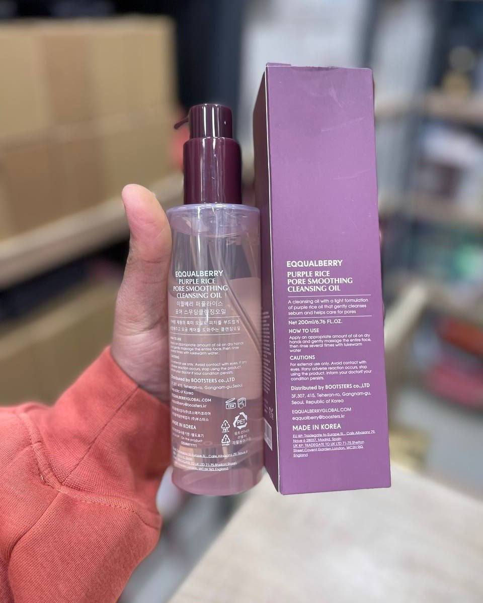 غسول زيتي من شركه ايكوال بيري   الكورية 🇰🇷🇰🇷🖐️💝

غسول زيتي " بخلاصة الرز 🥹✨ " 

يجمع الغسول الزيتي بين العديد من الزيوت المغذية للبشرة 💪🏻

 زيت التنظيف 💯 هذا يركز على الحصول على بشرة أكثر نضــارة وتغذيه ،، تعمل على تنعيم البشرة 
يقوي حاجز البشرة ويحسن الاحتفاظ بالرطوبة ويقلل بشكل واضح من فرط التصبغات🤤
صمم خصيصاً لأزالــة المكياج والشوائب💯 من الوجه وازاله الرؤوس السوداء والمسامات 

تنظيف 🙈البشره بعمق يحتوي على مزيج من الزيوت 
مناسب جميع أنواع البشرة ولا يسبب جفاف 🫶
المنشأ كوري الاصلي 🇰🇷🇰🇷

السعر


**إذا كنت صاحب هذا الإعلان وتريد حذفه لأي سبب، رجاءا أرسل رسالة إلى الدعم الفني**