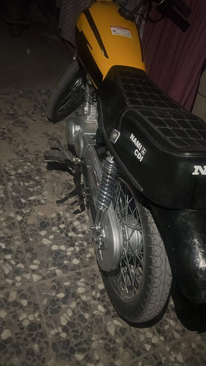 سلام عليكم دراجه اوراق اصولي مديل 13 تعميره جديده دراجه كدامك من كلشي حلوه مكينه جيس 850 بصره قضاء المدينه


**إذا كنت صاحب هذا الإعلان وتريد حذفه لأي سبب، رجاءا أرسل رسالة إلى الدعم الفني**