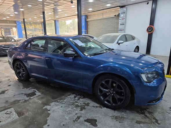 سلام عليكم
اوباما كلايسلر 
موديل 2021
للبيع
رقم شمالي ب اسمي

لون مميز 

كشنات مخمل

كهربائي 

سياره أحله من صوره بهواي 

مكان سياره بغداد 
السيارة بيها قطعتين الجاملغ والباب
ماشية 79 ميل

للاستفسار ***********
