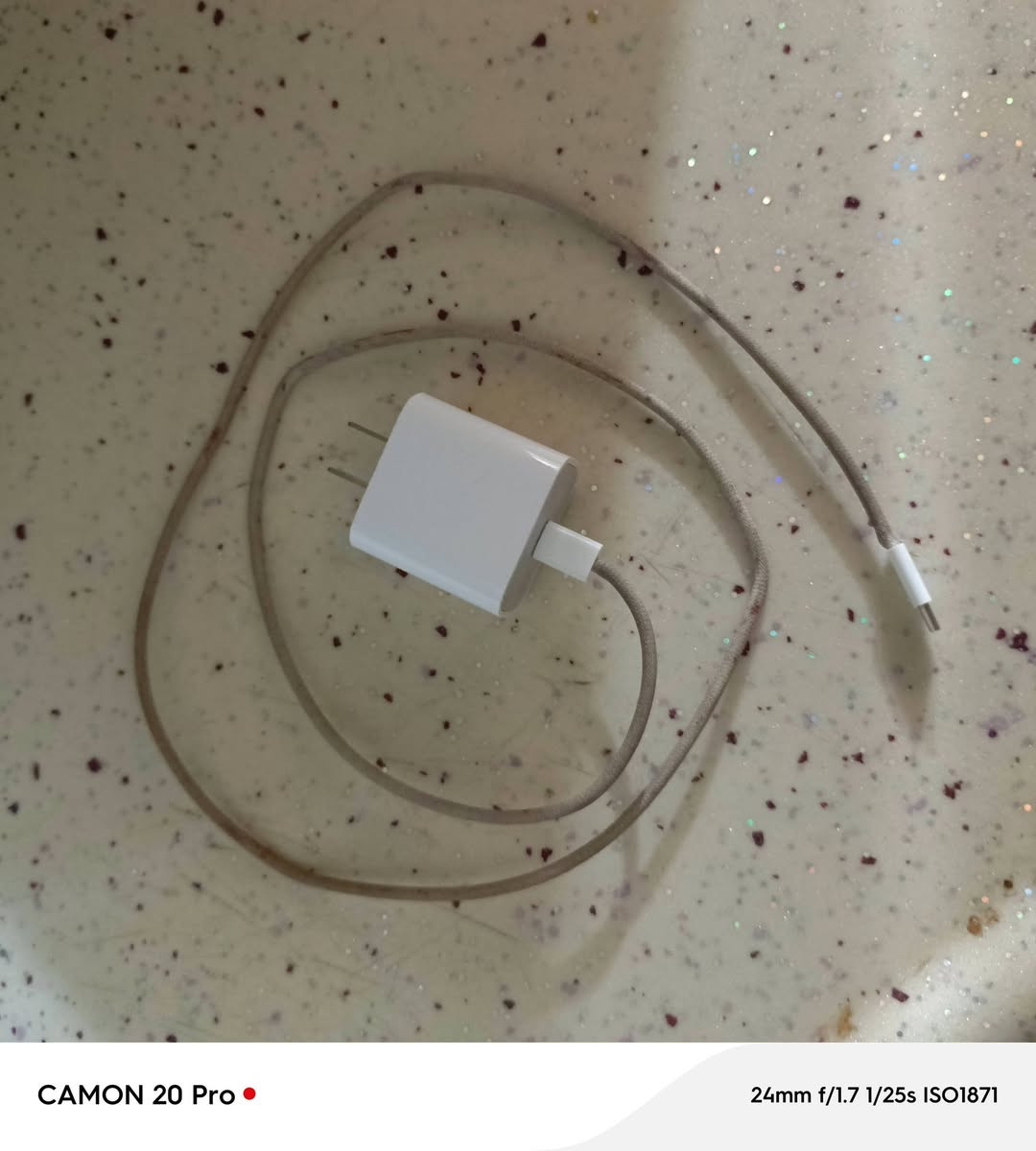 ايباد أبل 11 عادي للبيع بطاريه 97 استخدام 3 اشهر لون ازرق ايباد مابي ولا شخط والشاشه الرئيسيه مامتبدله ولا مره ومصاير بيه شخط ولا مره ايباد نضيف جدا ويا ماوس وكيبوردين 2 وستاند والشاحنه مال الجهاز الاصليه مال أبل والكارتونه مال ايباد موجوده ايباد فول مواصفات أستخدام قليل بسعر 500 الف دينار عراقي


**إذا كنت صاحب هذا الإعلان وتريد حذفه لأي سبب، رجاءا أرسل رسالة إلى الدعم الفني**