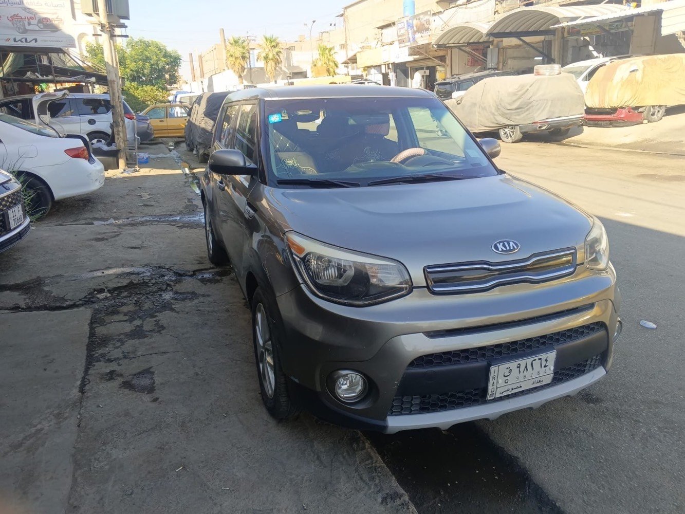 صول ٢٠١٩ امريكي سعر مناسب للاستفسار ***********
السيارة صول ٢٠١٩ أمريكي، شنو الفئة بالضبط؟ وكم ماشية كم (عدد الكيلومترات)؟: 
ماشيه ٩١ ميل
وين موقع السيارة هسه بالضبط حتى الناس تعرف محل المعاينة؟: 
بلديات
المكينة والقير شلون حالتهم؟ وأكو تبريد/صوت/تهريب أو لمبة طبلون؟: 
حاله المكينه مامفتوحه وتبريها خير من الله 
السعر نهائي لو بيه مجال بسيط؟ وهل البيع نقد لو ممكن دفع/مبادلة؟: 
١١٥$ وبيها مجال 