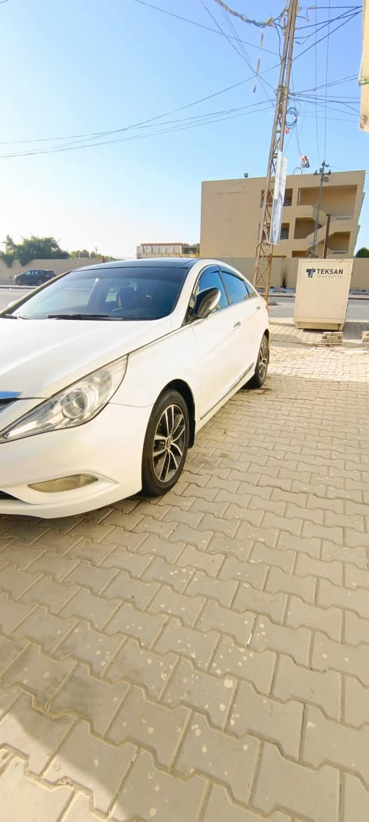 🚗 للبيع: سوناتا 2012 – وارد امريكي 🚗
اللون: صدفي ✨
المواصفات:
✔️ تشغيل بصمة
✔️ فتحة سقف بانوراما
✔️ مقاعد جلد
الصبغ: بيها قطع صبغ ابيع صبغ عام 
الأضرار: جاملغ أمامي أيمن 
الرقم: بغداد / مشروع وطني
الملكية: باسمي مباشر
📌 الموقع: النجف – قرية الغدير
💵 السعر: 100 ورقة قابل للتفاوض
📞 للاتصال: ***********
