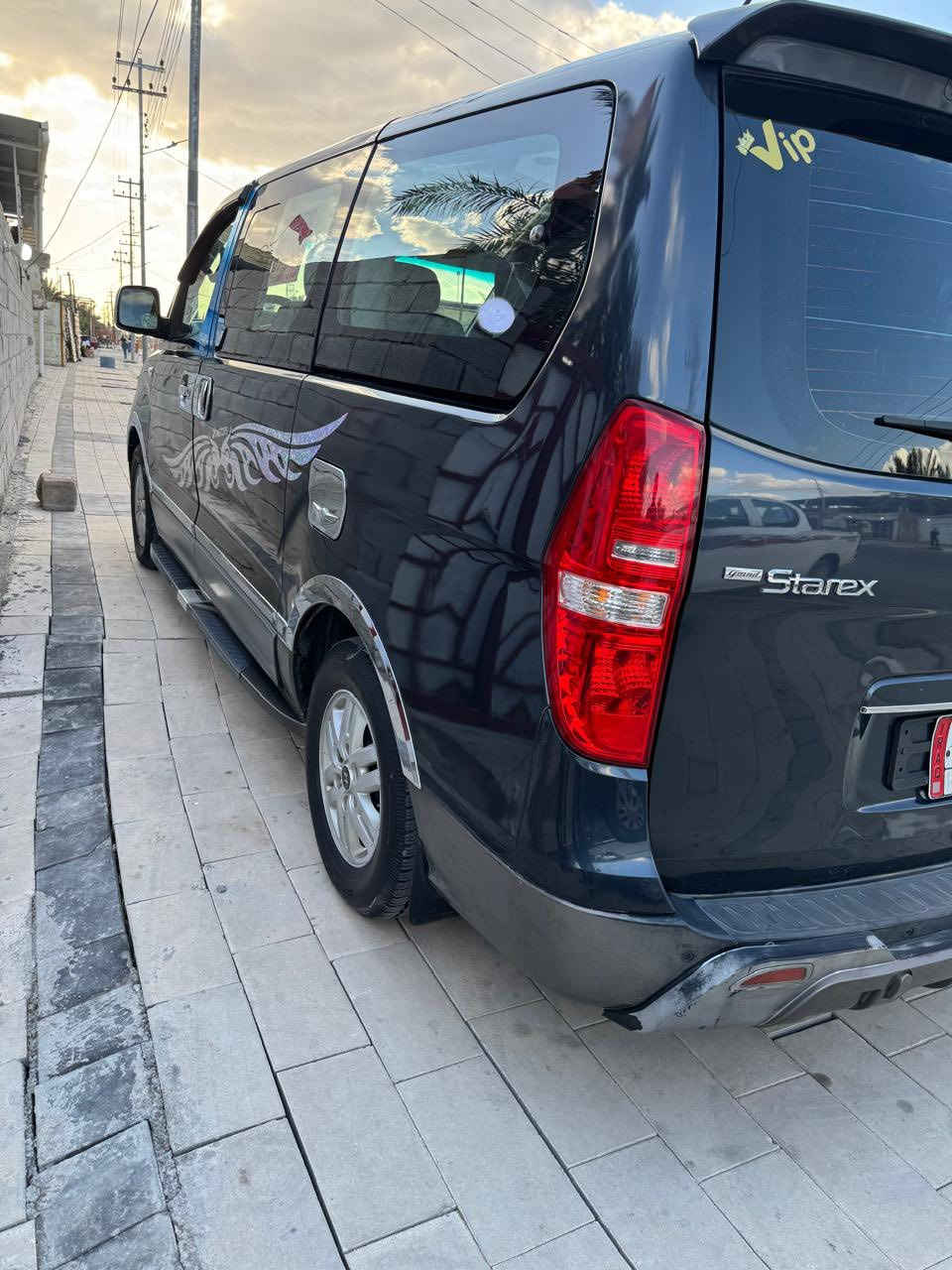 سلام عليكم للبيع ستاركس مديل 2017 مسكر  تحويل ثاني يوم سياره كلش جديده وجاهزه بيها فقط قطعه صبغ باقي كفاله مكينه نص بنص دبلو سياره مال جناي حداد تبريد دوشمه ارضيه طخم تاير سعر 215 ابو ل 200 لاتخابر مكاني البصره القرنه للاستفسار ***********
