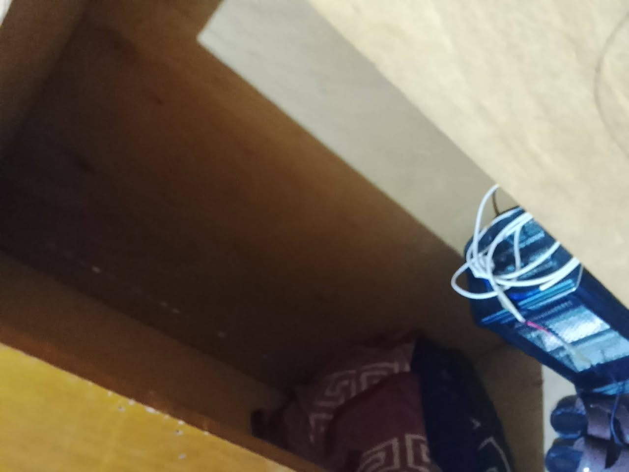 السلام عليكم للبيع نضيف مابي شي 130 مجال بي بسيط حك كروته ***********
