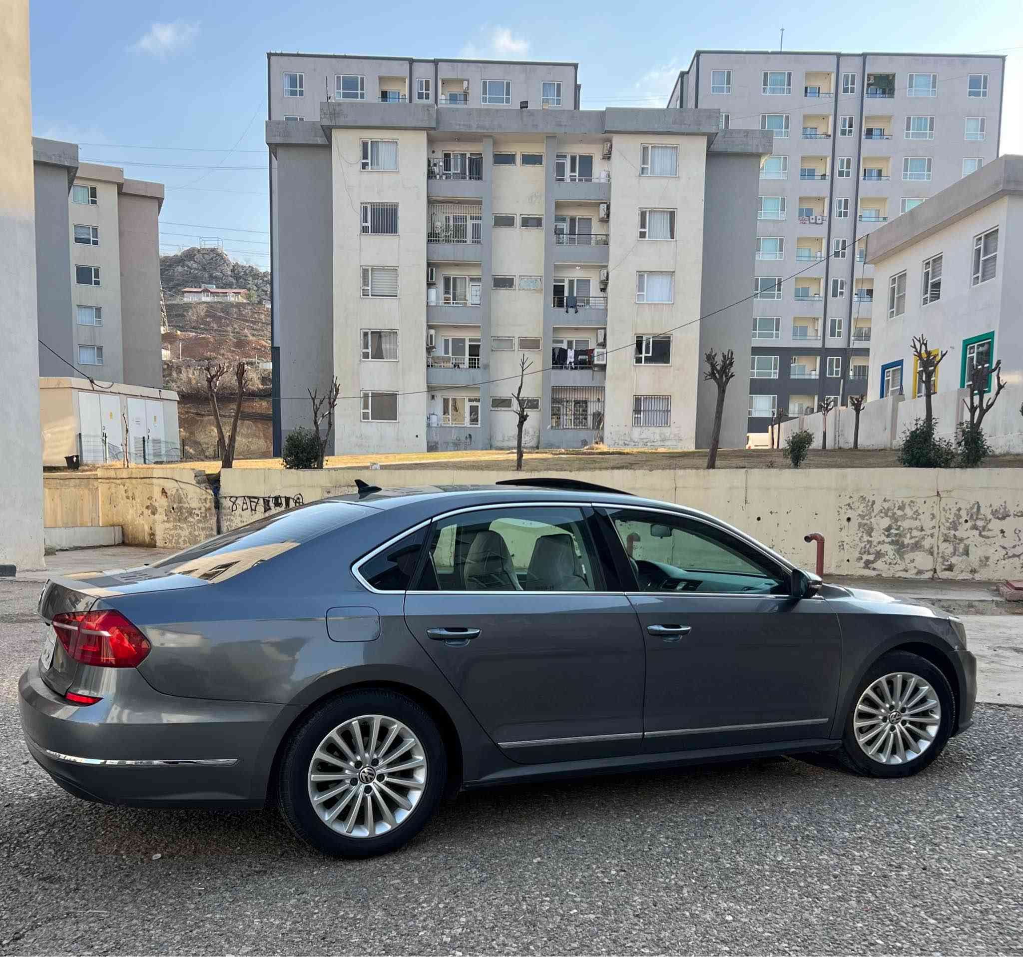 باسات ٢٠١٧ فول مواصفات مكينه ١٨ مرغوب
١٤ ورقه غرامه ژ سعرى هيتە خار 
گیر و مکینە شەرتن نەڤە بوینە ١٤٥ رێڤه چوى
طخما سينگو پشتا جديدن + باترى جديده
مواصفات : سلايت + رادار +كوشن هيتەر و كاربایى 
+دەرگەهـ بصمه + لايت نشره + 
٣ قطعه صبغ بێ داخل بێ ارباك
 تحويل وكاله بشرت جهێ سیارێ دهوك
سعر ( 124 ) 14 وەرقه غرامه سعرى هيته خار ١١٠ صافى
كورك وتساب فايبر ***********

عربى 
باسات ٢٠١٧ فول مواصفات  مكينه ١٨ مرغوب
١٤ ورقه غرامه نزل من سعر 
كير و محرك بشرط ما مفتوح  ١٤٥ ماشيه 
طخم امامى و خلفى جديد + باترى جديد 
مواصفات : سلايت + رادار +كوشنات هيتر و كهرباء+
باب بصمه + لايتات نشره و زينو
٣ قطعه صبغ بدون داخل بدون ارباك
تحويل وكاله بشرط  مكان سياره دهوك 
سعر ( ١٢٤ ) ١٤ ورقه غرامات نزل من سعر ١١٠ صافى
تليفون كورك + وتصاب و فايبر *********** دهوك, العراق
