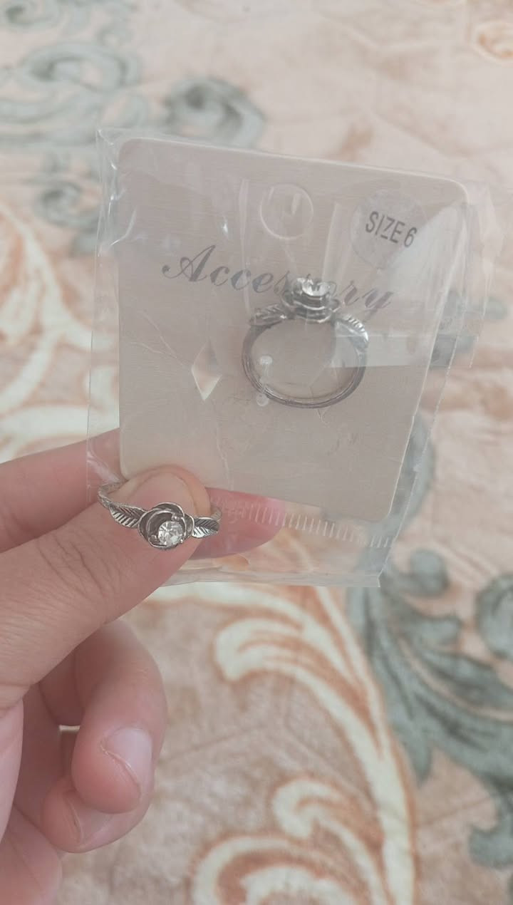 هلو بنات خاتم فضة أصلي مختوم سعرة 5 يوجد توصيل


**إذا كنت صاحب هذا الإعلان وتريد حذفه لأي سبب، رجاءا أرسل رسالة إلى الدعم الفني**