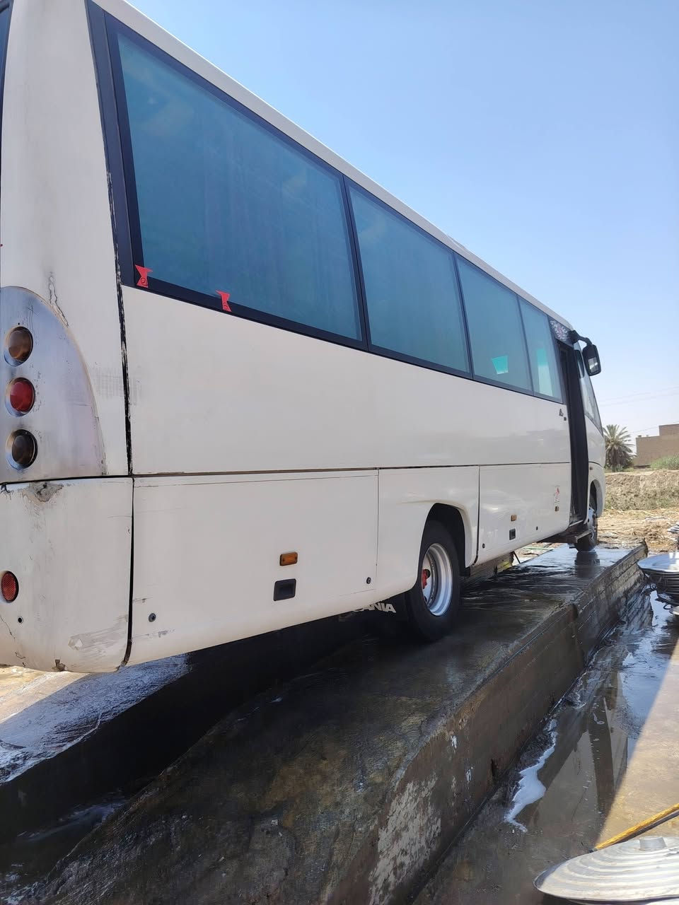 سلام عليكم باص مارسيدس اتيكو ٢٠١٢ سياره لا ضربه ولا صبغ كير تبريد مكينه مكفول تخم تاير جديد خط وبحث جديد هزه جديد باتريات جديد للتفسار ***********
