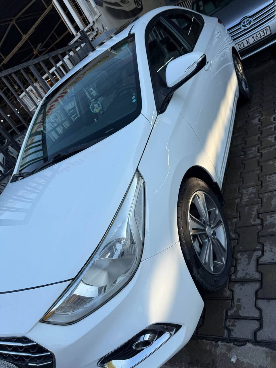 هونداي اكسنت موديل 2019 بيها فقط تعديل بارد شبر بحاملغ وما يبين اله بالفحص سيارة حلوة اي عيب ميبها سعر 133 بي مجال مواصفات فول فتحة ومراية شفط وتحكم وشاشة وكاميرة رقم موبايل *********** كركوك, العراق
