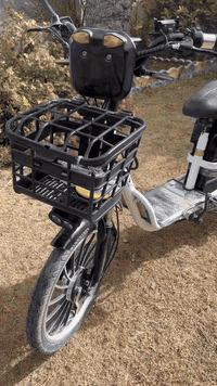 دراجه شحن ( بايسكل) نظيفه ومامبدل بيها اي شئ ماعدا البطاريات ( ٠٧٨٢٣٤٠...