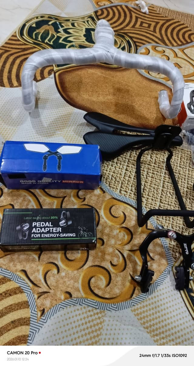 سلام عليكم للبيع اكسسوارات دراجه هوائيه كلهن جدد بالباكيت ويوجد توصيل
للاستفسار على الواتساب على الرقم التالي ***********
