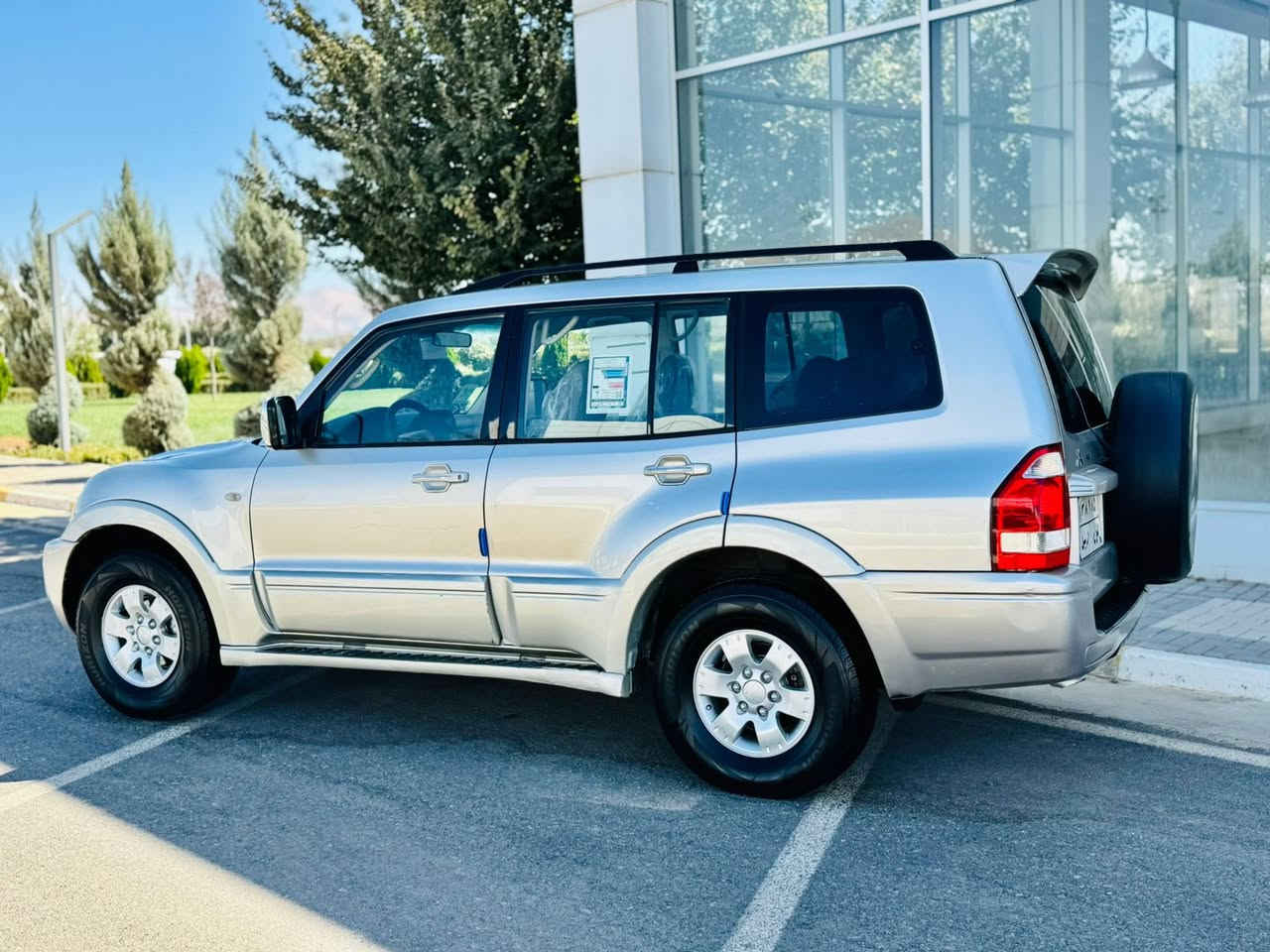 ﷽
‏ ◽️MITISUBISHI PAJERO 2007
باجيرؤ مؤديل 2007 
مواصفات خليجي 

◻️محريك V6 3.000L سته سلندر محريك مرغوب
گير و محريك أكسل بشرط
🔹بدون صوت بدون صرف بدون خلل شرط فحس

◻️سيارة حيل حيلوة جديد
سيارة بدون تعديل بارد  بدون تبديل بدون جراد
🔹بيها { بص بنيت كلير } بدون دواخل بدون أيرباگ

◽️مواصفات خليجي 
🔹{{ ثلاجة - فور ويل - داخل بيجي  - تبريد مركزي - ٧ راكب - مراي شفت  - كاميرا  - فورميكا - بلاجكتور - تحديد سورعة - ويل كپ - بعد هواي مواصفات }}

◽️اربع تاير و ويل جديد سيارة بدون مصروف
🔹سيارة شرط بدون اى نواقص گير و محريك و حدادي و كاهرباى كولة بشرط
🔹سنوي و رقم و هزة  سنوي بأسمي تحويل بشرط
🔹 نفسي يوم / تحويل و كاله حاظر
🔹 مكان_🌆 سليماني

◽️سعر_ 96$
◽️موبايل☎️_ *********** /// ***********
~~~~~~~~~~~~~~~~~~~~~~~~~~~~~
﷽
‏ ◽️MITISUBISHI PAJERO 2007
باجيرؤ مؤديل 2007
مواسفات خليجى ره نگى برونزي

◻️مه كينه V6 3.000 شه ش بستؤن مه كينه مرغوب
🔹گير و مه كينه و ئه كسل و كاره باى به شه رت
سه وت و سه رف و بوخارى نييه به شه رت

◻️سه ياره كه زؤر جوان ماوه ته وه و
🔹بئ ساردو بئ كال بونه گؤراواى نييه به شه رت
🔹( ته نها بونيتى كليره ) بئ ناو گرتن و بئ ئيرباگ

◻️مواسفات خليجي
{{ سه لاجه - ده بل ئه كسل - ناو كريمى  - ته بريد مه ركه زى - سئ ريز كوشن - ئاوينه شه فت  - كاميرا - فؤرميكا  - بلاجكتؤر - تحديد سورعه - ويل كه پ - }}

◻️چوار تايه و ويلى لؤكى بؤ به ستراوه
🔹سه ياره كه يه ك دينار مه سروفى نييه
◽️ته حويل ئه سليه سه ياره كه ته حويل و غه رامه به شه رت
🔹گير و مه كينه و كاره باى وهه موو گيانى به شه رت
شوين🌆: سليماني 

سعر💵:96$
موبايل📲:*********** /// ***********
