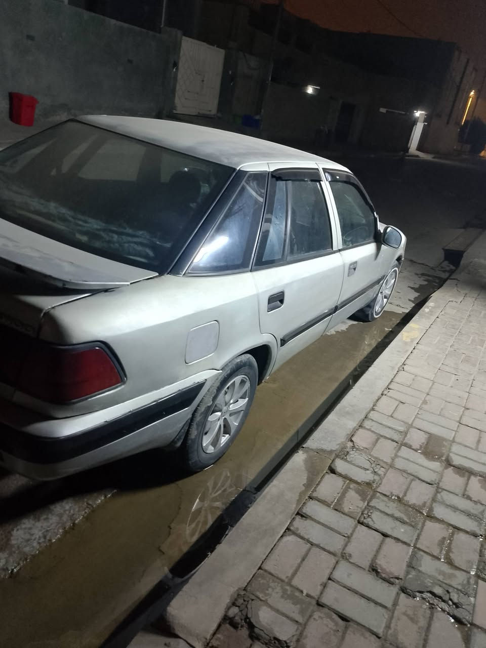 دايو اسبرو موديل 94سياره كير، مكينه خير من الله بلاديه لا صبغ ولا ضربه كهربائيات كلها شغاله سعر 22وبيها مجال ***********
