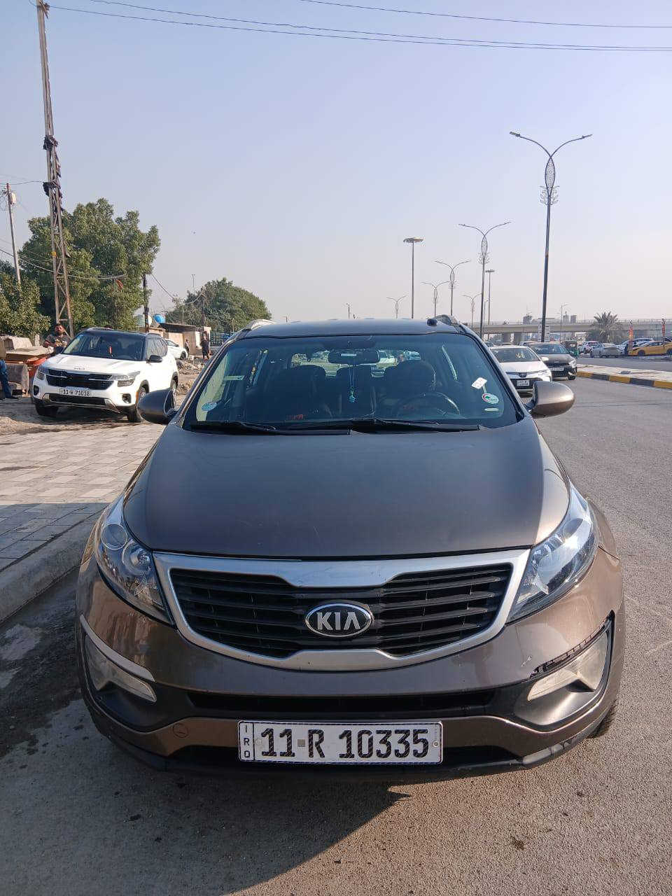 للبيع كيا سبورتج 2014 خليجي سنويه مجدده 2031 بسمي مكان سياره بغداد الدورة رقم هاتف *********** غير متواجد عل فيس اتصال عل رقم هاتف سعر 135 وبيها مجال مرفق سونار مع صور محرك 2000 ما مفتوح بلادي كيرها بلادي تخم تاير جديد حداديه خلفه جديده والاماميه 80 بالميه ماشيه ١٧٠كيلو  قابل لزياده
