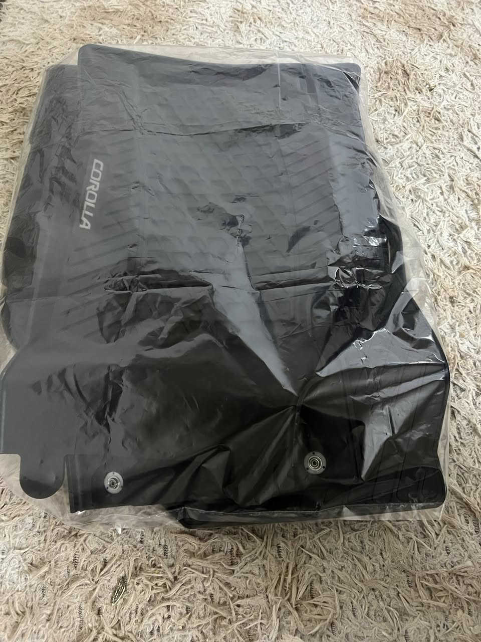 السلام عليكم شباب 
للبيع تخم كاعيات كورلا بلادي شركة اصلي كندي 🇨🇦 
صفر منطصل مال موديل(25) مامستخدمات 
السعر (100) الف عنوان كركوك 
رقم الموبايل (***********)
