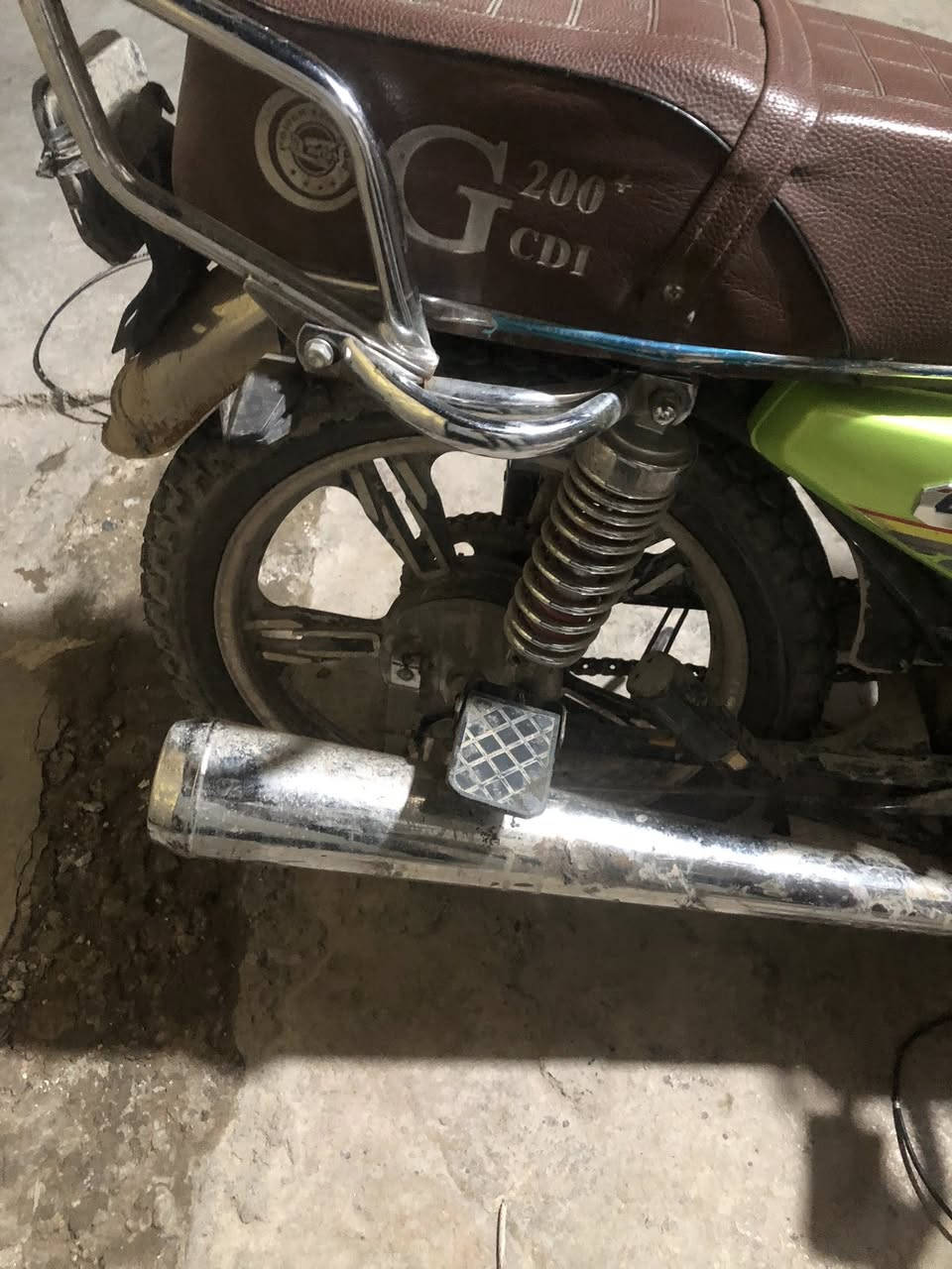 السلام عليكم دراجه سونك موديل ٢٤ دراجه خير من الله دراجه مكينته مكفوله من التنقيص والتبخير دراجه نواقصها بسيطه استاند تعليك وسيبايه وجاملغ الخلفي مزنجر عوزه تبديل اذا تريد تجني دراجه فقط اوراقها كامله مكمله كهربائيات كلها تشتغل السعر 550 وبيه مجال عنواني الاحسينيه رقم فقط واتساب ***********
