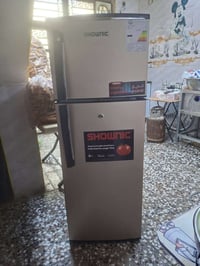 ثلاجه غير مستخدمه 250 الف قفل 12 قدم مكاني البياع 07762629595  ابو عبد...