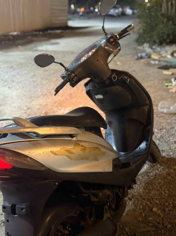 السلاام عليكم دراجه ماكس 140 شغاله دراجه بيها دبلات بلاادي كور  بلاادي بجم ياباني مختم دراجه مفتوحه بس قويه كلش دراجه بيها شلعه معدال وسعر325وبي مجال تواصل***********
