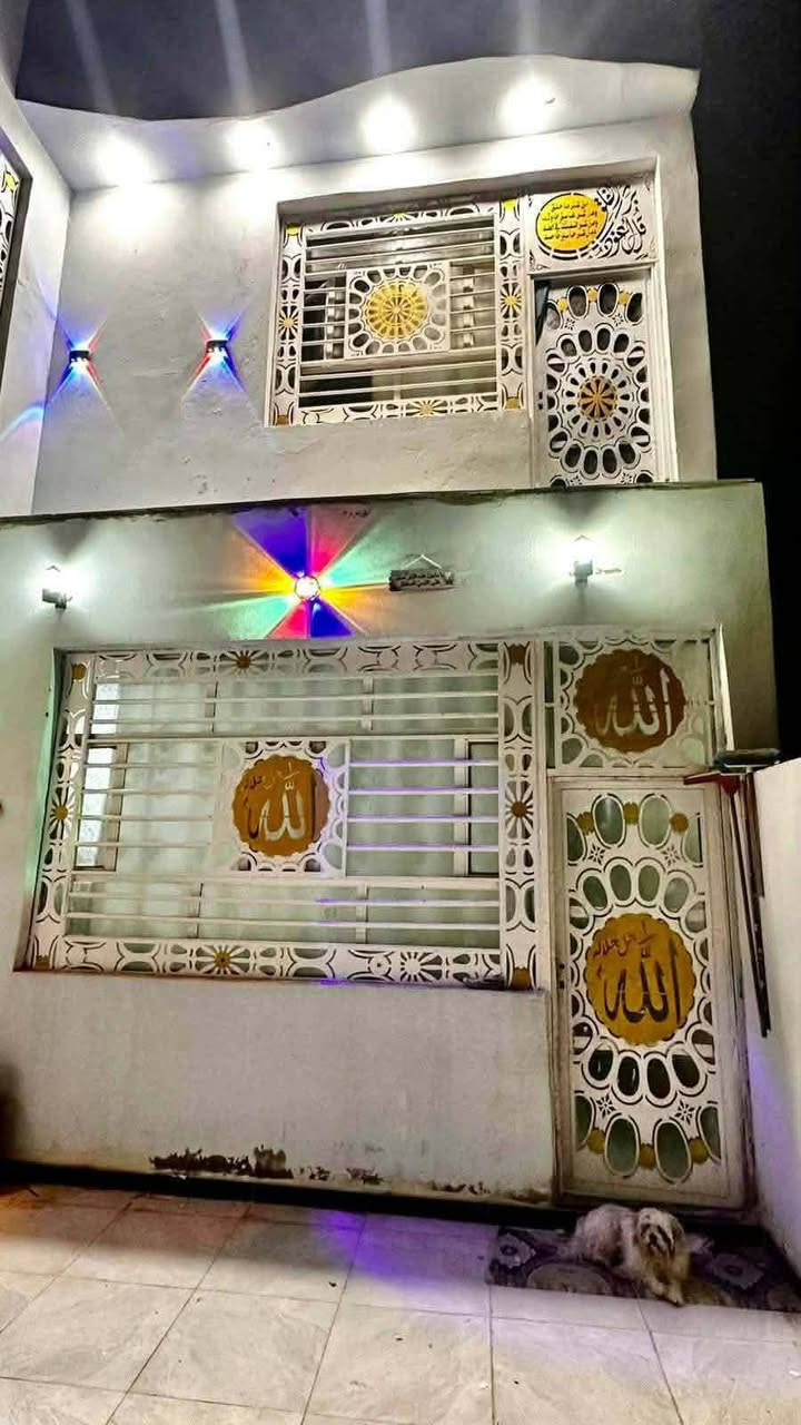 بيت للرهن🏫 مساحة200
مكان حي👈 نداء شارع قنبر علي 

(( استقبال +غرفتين +صاله جبيره +وحمام ومكشوفه +وطارمه +ومطبخ ))

السعر 20 مليون سنة وقابل للتجديد 

للاستفسار 

*********** 

***********
