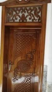 العزيزية • مطلوب نجار • صبغ بيبان