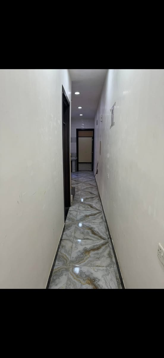 سلام عليكم انـيـہ ابو لبيت 3نوم مجمع شواطي دجله بيت ليجار. ***********
