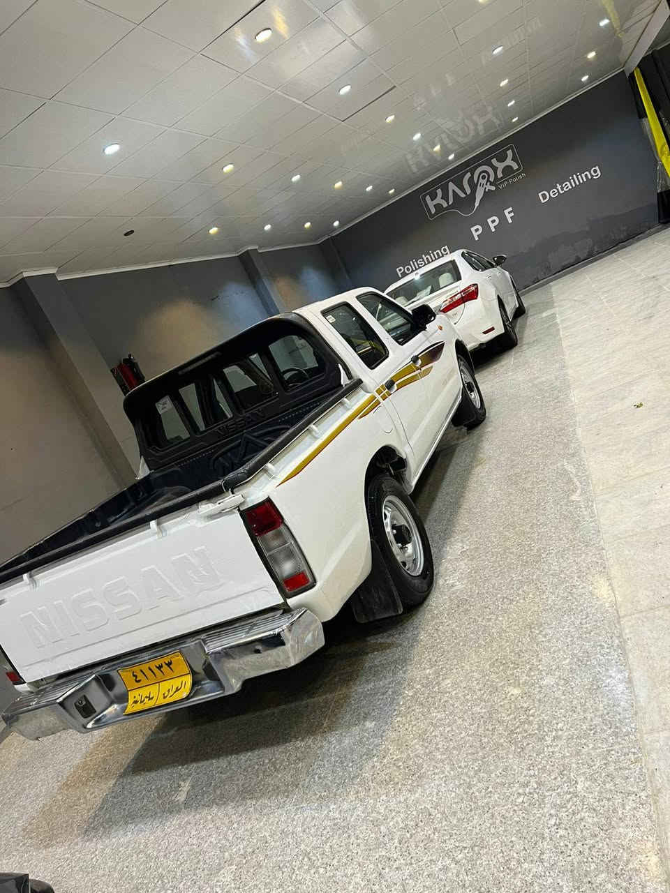 نیسان پیکاب بۆ فرۆشتن مۆدێل ٢٠٠٩ ناوسور جام کارەبا دوپارچەی بۆیاغە لایەکی   بۆدییەکەی چەملاغێکی پێشەوە هەردوکی لای سەکن لێدرانی قورسی نییە پێشی جوانە ماشااللەی دەوێ سەیارێکی جا ئیز و جوان سەنەوی بەسەر چووە گێڕ و مەکینەی بەشەرت  نرخی ١١٦گەڵاو مەجال شوێن قەڵادزێ *********** بشدار, السليمانية
