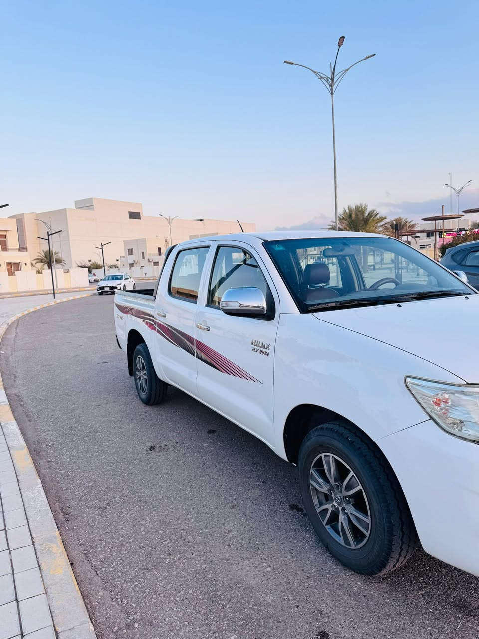 السلام عليكم
بيك اب للبيع 
كويتي موديل 2012
كير اوتوماتيك  
رقم صلاح الدين سنوية لل2028
كفالة عامة من الصبغ فقط شبرين بارد بالجامغ الخلفي الايمن
كير ومكينه ما مفتووح بالشرط 
ماشيه 188الف حقيقي
المكان تكريت 
السعر 215
***********
