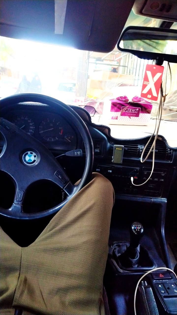 520 i
موديل 91 سبورت محرك 28بلادي كير عادي دشبول ايرباك محرك وكير بلادي مكفولات رقم ديالئ راعيها بربيل يحول بس ماندله بلضبط مكفوله من طلب ولعشاير ولحكومه غرامات 300 ينزل من سعرها 28 ورقه 

***********
