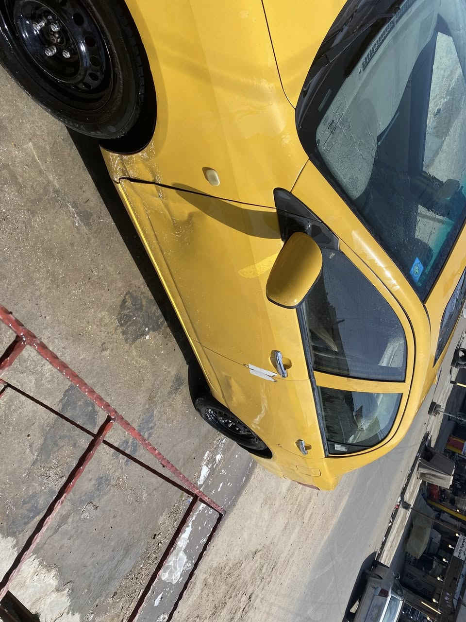 بي وايدي F3
موديل ١٣
شاشه فتحه 
واكفه بيه خانه رابعه 
وطخات موضحه بل صوره 
بل حقيقه نصبه احلى 
تبريد ثلج 
مبدل منضومه كامله 
باتري جديد 
صدر نص عمر 
سعر ٤٣
كير عادي 
***********
