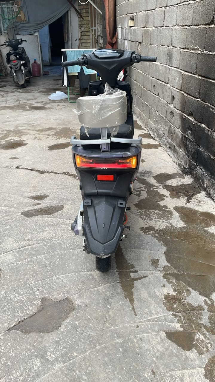 السلام عليكم  دراجة شحن5بطاريات بصمة تشغيل وسويج وانذار عدد2 كاملة من كلشي ماشية قليل بعدهة جديدة صار شهرين من اخذتهة نوع gt6 مكانه شارع فلسطين 
***********
السعر 450 الف
