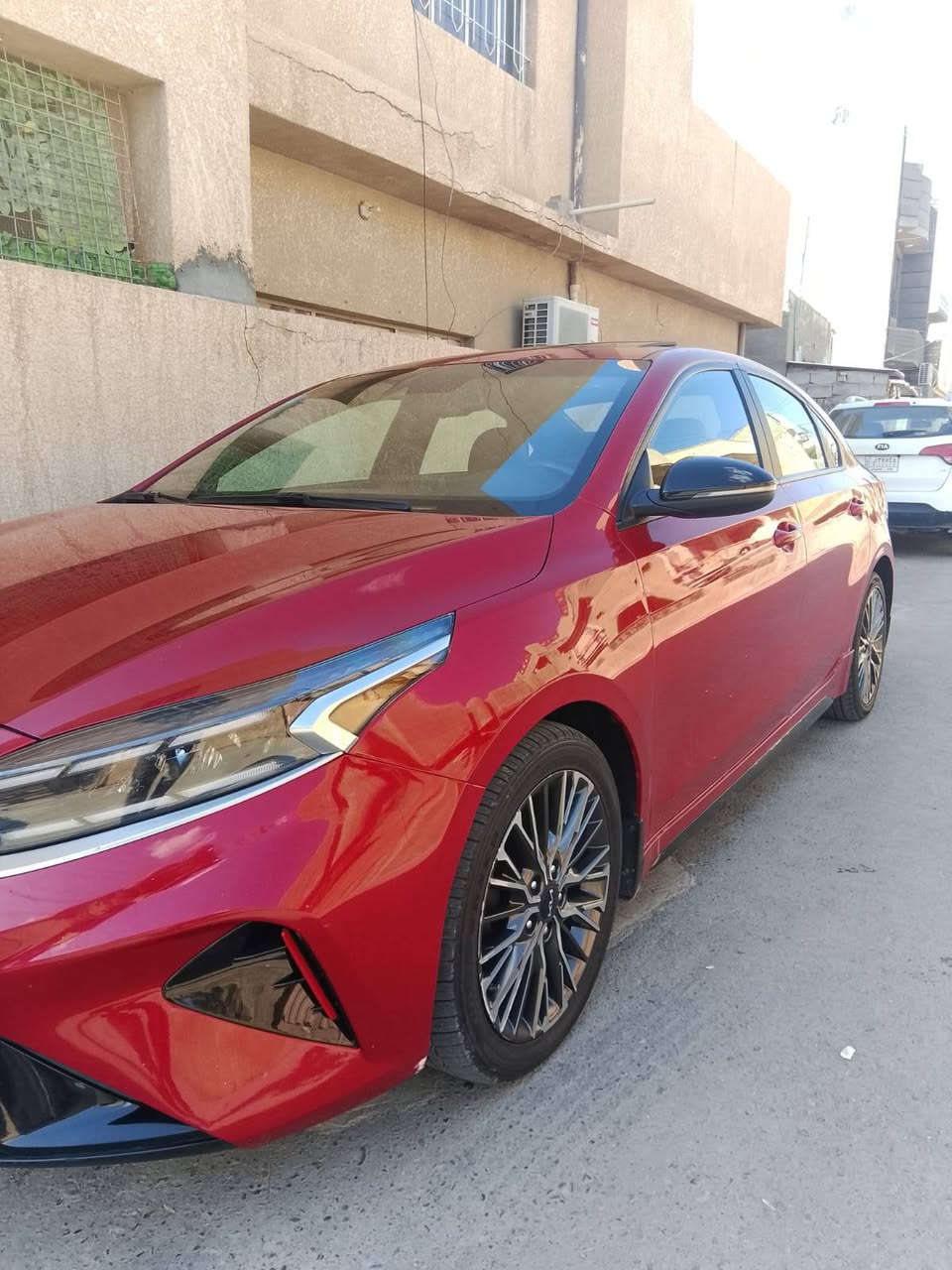 السلام عليكم للبيع كيا فورتي 2023 جي تي لاين فول مواصفات رقم بغداد بسمي سيارة جديدة حادث فقط دعامية أمامية بدون أي داخل مكاني بغداد السعر 160 ورقة وبيهة مجال قليل ***********
