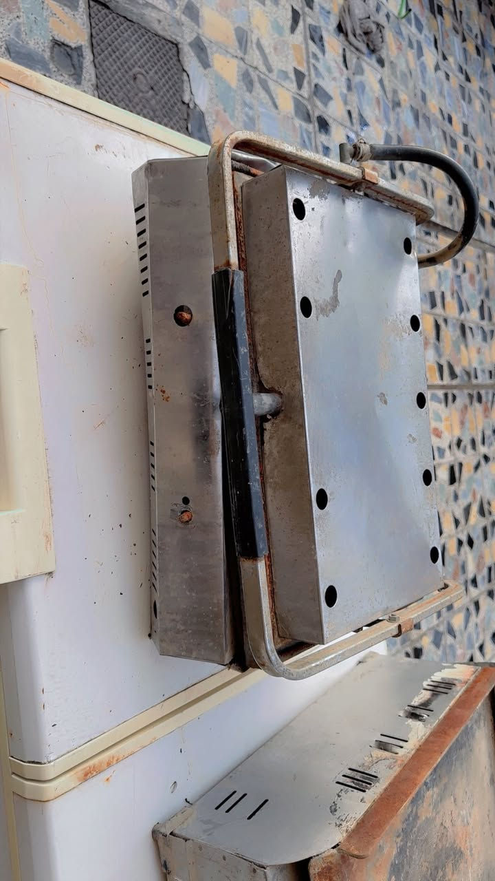 للبيع معدات مطعم   اتصل وتدلل رقم ***********
