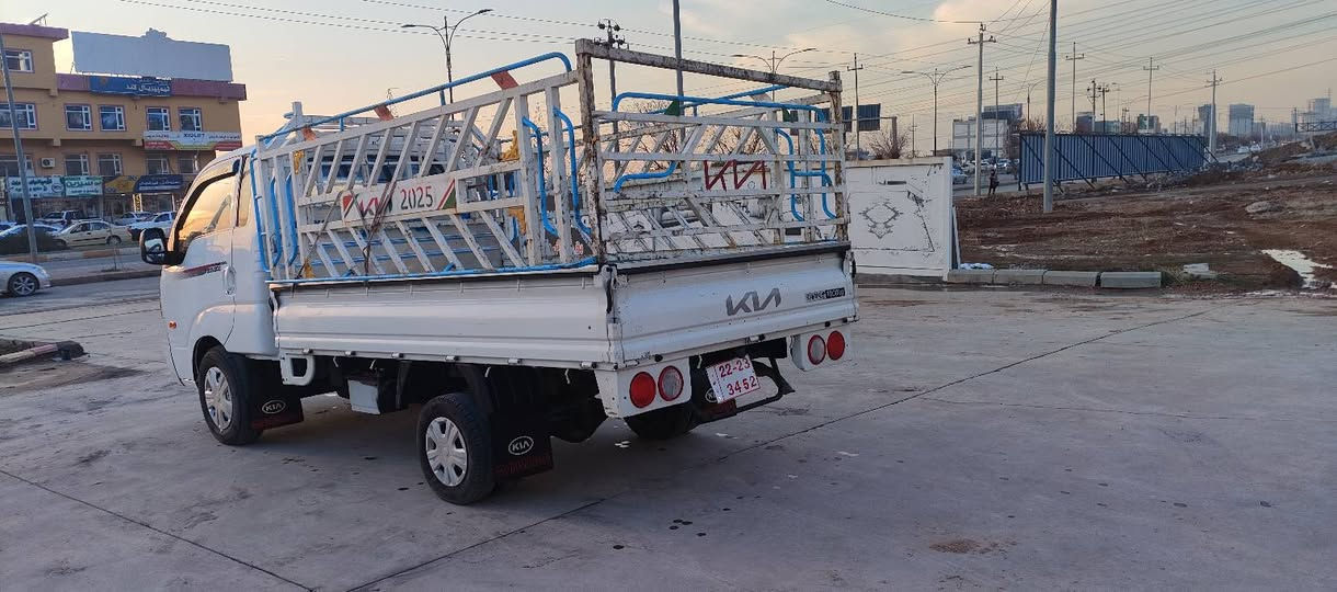 سەرەتا بەناوی خوا 
کیا کامل کراوە2019
سعری 66گه ڵا
3000سۆپەر 
مەکینە ڕەش
سەلە 
برێکی بەسراوە
کارەبای بەسراوە 
ناوبۆدی بەسراوە 
بۆدی بیلادی سفر
چەمچەی بەسراوە 
6تایەی لۆکە 
سەیارە کە تازەداغڵە
بێ چاڵو شوخت
گێڕو مە کینەی بەشەرت
***********
***********
