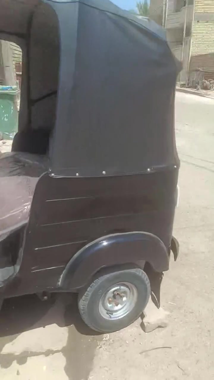 تكتك ١٦ سوده معمره مكينه وكشر مكينه خرسه خير من الله تكتك عوزها ترتيب بسيط وعوزها صبغ عام اوراق مكفوله لترقيم اجي وياك وترقم مكان الحسينيه ٣٠٠٠وبيها مجال للشراي رقم ***********

