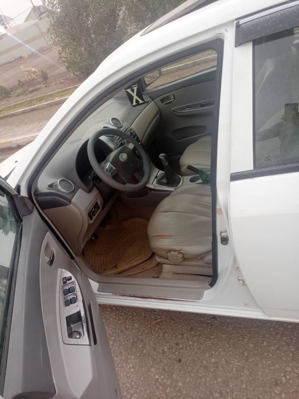 السلام عليكم بي واي دي موديل 2013
 سياره كفاله عامه من عدد دوائر معمره ماكينه بلاديه مالتها والباقي كفاله ماكينه وحداديه وتخم ثائر كل الجديد معرض 52 وبيها مجال مكان السياره بابل والاستفسار على الخط
***********
