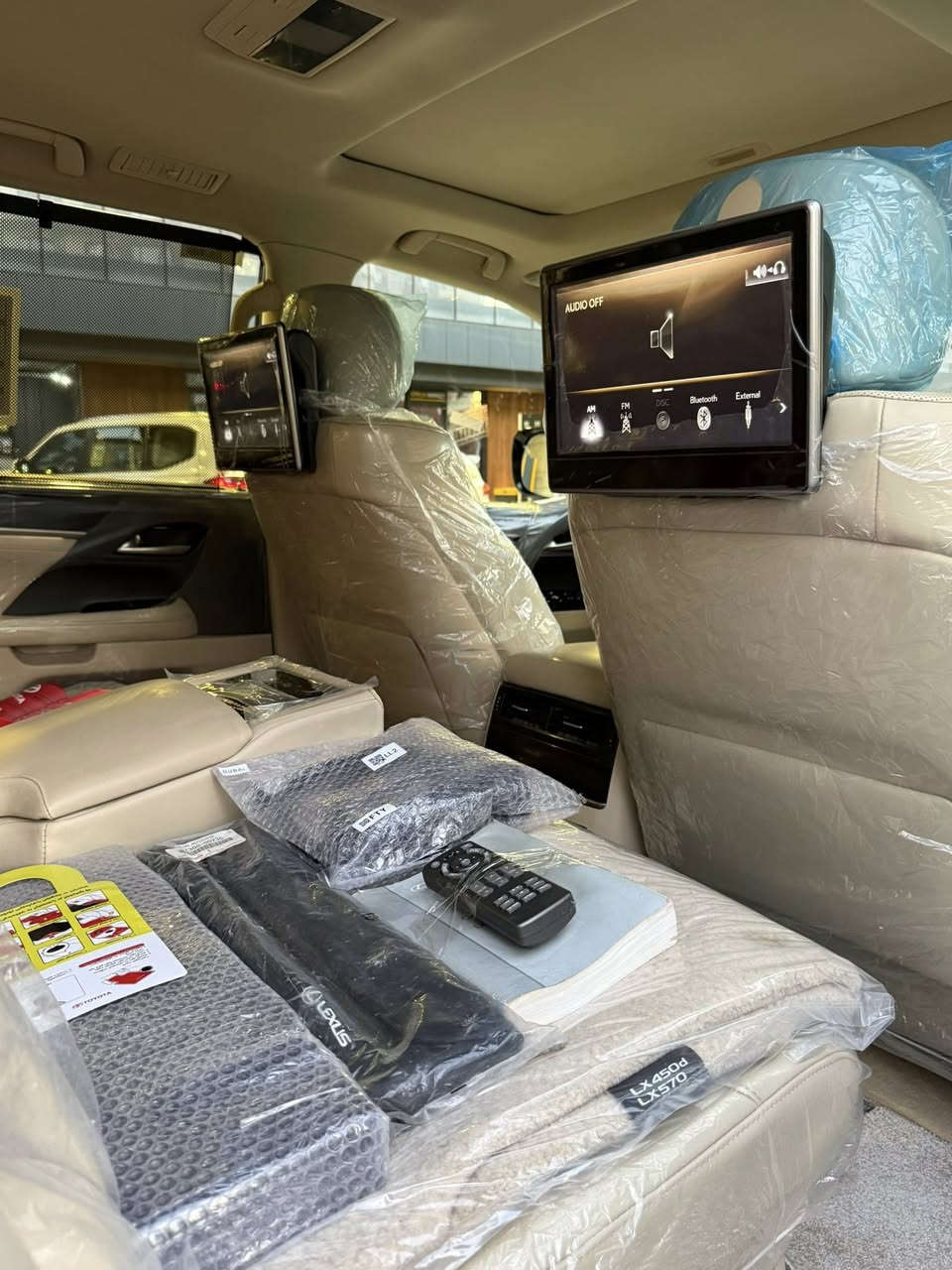 ‏Lexus LX 570. Super sport 2017
﷽

ماشآءالله  تحدا شرط ماكو هيج نضافطها 🔥
أخت زيرو بل كارتون 📦📦

داخل بيجي 

🔷(سياره بدون بدون موراوس )

🔹لكزس 2017      LX 570

🔹بريمی 📦

🔹 مكفولة كفالة عامة من الدعامية إلى الدعامية

‏‎بدون صبخ .بدون بارد  ،بدون رصعات ،بدون حتى شخط🔹

‏‎دعاميات هم بدون صبغ ،رمل مابي ،لحية بدون صبخ ..بقية كلها بشرط

🔹ماشية 107 الف 

 فول فول المواصفات 🔹

  ➕بصمة➕ الانزلاق➕ورقة البيانات➕شغال كشن جلد و هيلتر 
الاحتلال➕راس ديفيد➕ 5 كاميرات  ➕ثلاجة➕زينون، جلد جاف  تدفئة شفط التبريد خزينة➕هواء مزدوج➕نظام ايكو سبورت,➕حساسية الديك المؤخرة  مرايات➕الفتحة➕باب خلفي جك➕رادار إمامي

محرك كير بشرط مامفتوح 🔹

سيارة حيل نظيفة كلشي عل بلاد لوك

سنوية زنكة كلشي جديد مدفوع لـ2029

باسمي السنوية بشرط تحويل و خرامة 

سيارة مابيـها دينار مصرف كامل من كل نواحي

نظافه ١٠٠٪؜ كامل سيرفس بدون نقص و بدون مصرف🔹

سياره مال بيت أي نقص مابيها 4 إطارات جديدة تحتها

نفسي يوم /تحويل و وكالة حاظر 

مكانك /داخل سليماني

🔸سعر 638$
🔸موبايل/ ***********
