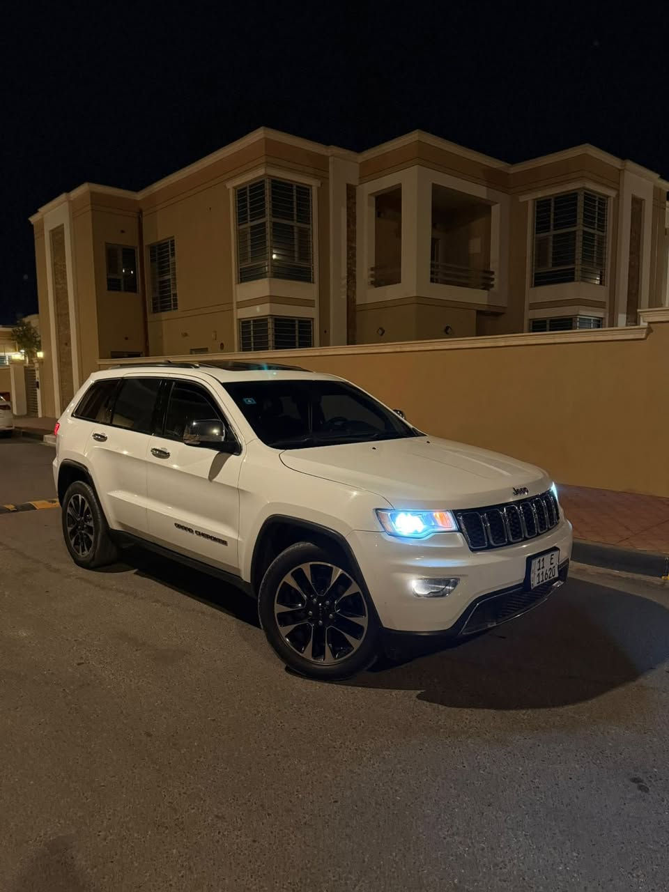 جيب ليمتد فوووو  18 الضرر تبدل باب فقط. بجم بلاد كبس السعر 270 وبيهة مجال للشراي الجاد يتصل ويدلل. ***********
