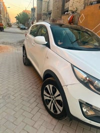 اسبورتج خليجية موديل 14 سعرها كلش مناسب مابيها ايي قطعة تبديل بيها فقط...